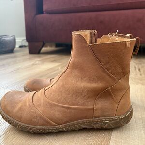 El Naturalista Tan Leather Ankle Boots
